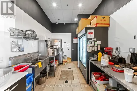 655 Fairway Road South Kitchener ON N2C 1X4