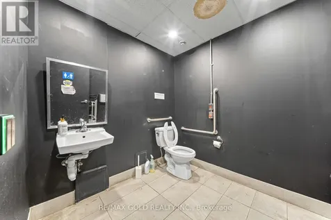 655 Fairway Road South Kitchener ON N2C 1X4