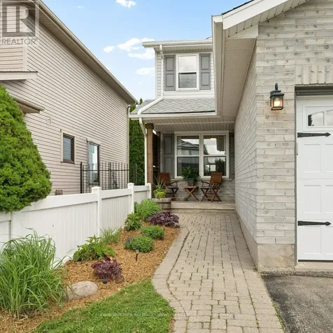 16 White Sands Court Kitchener ON N2E 3S4