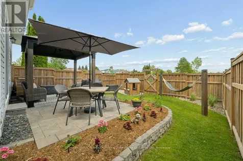 16 White Sands Court Kitchener ON N2E 3S4