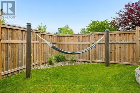 16 White Sands Court Kitchener ON N2E 3S4