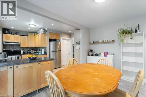 21 Sheridan Lane Hamilton ON L8S 2N3
