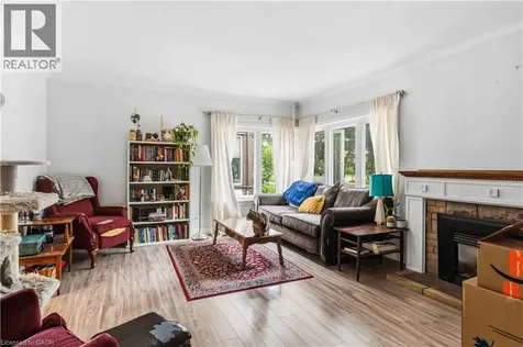 21 Sheridan Lane Hamilton ON L8S 2N3