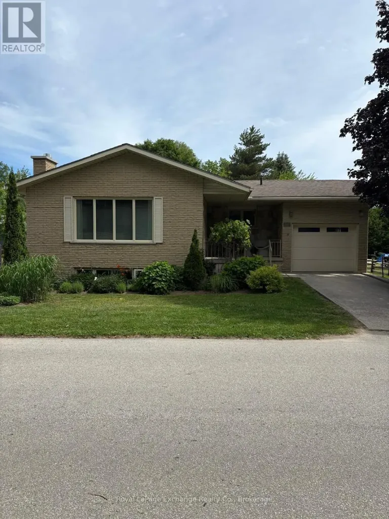 579 Peirson Avenue Saugeen Shores ON N0H 2C4