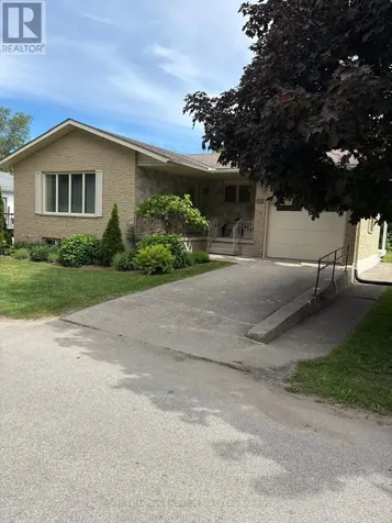 579 Peirson Avenue Saugeen Shores ON N0H 2C4