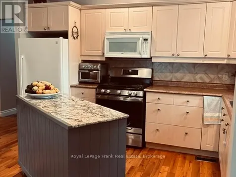 5794 Highway 620 Wollaston ON K0L 1P0
