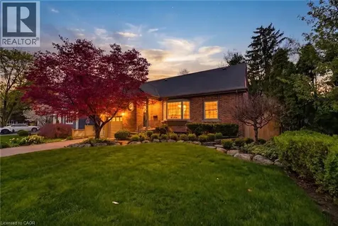 586 Woodland Avenue Burlington ON L7R 2S5