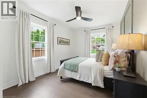 586 Woodland Avenue Burlington ON L7R 2S5