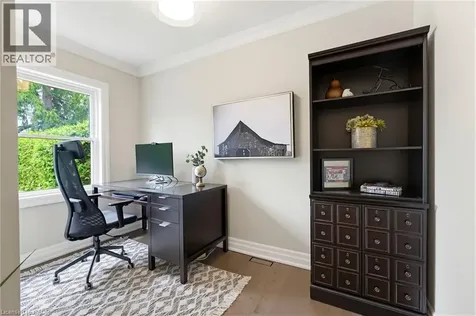 586 Woodland Avenue Burlington ON L7R 2S5