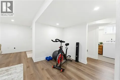 586 Woodland Avenue Burlington ON L7R 2S5