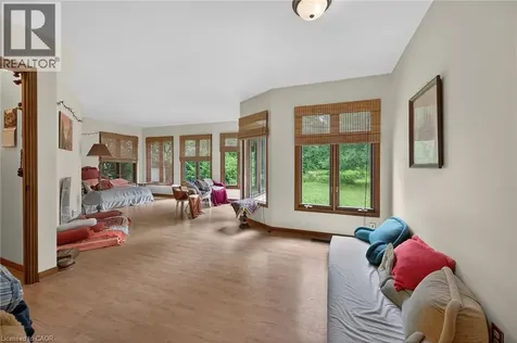837 Smith Road Ancaster ON L9G 3L1