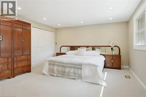 1321 Fairway Court Burlington ON L7P 1M5