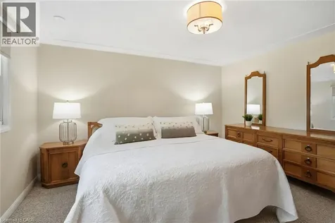 1321 Fairway Court Burlington ON L7P 1M5