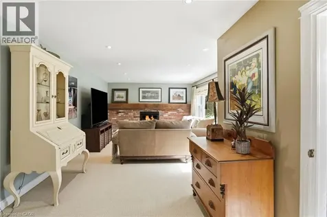1321 Fairway Court Burlington ON L7P 1M5