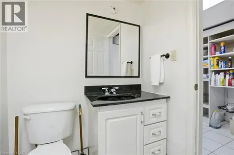 1321 Fairway Court Burlington ON L7P 1M5