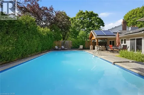 1321 Fairway Court Burlington ON L7P 1M5