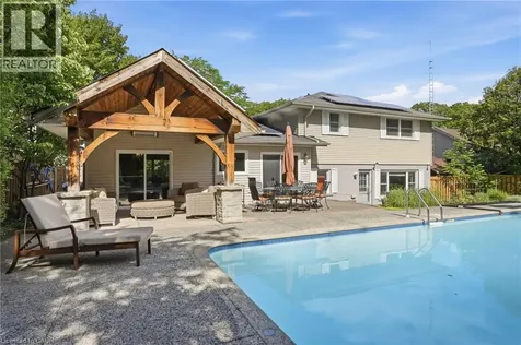 1321 Fairway Court Burlington ON L7P 1M5