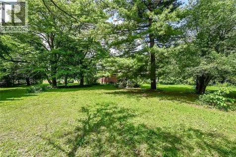 837 Smith Road Ancaster ON L9G 3L1