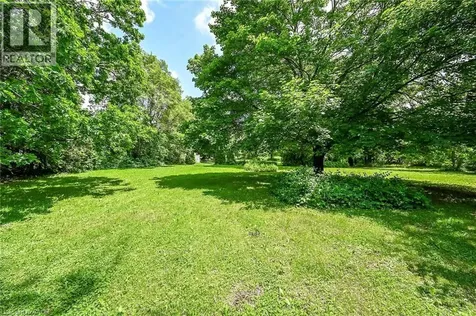 837 Smith Road Ancaster ON L9G 3L1