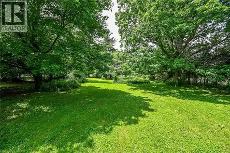 837 Smith Road Ancaster ON L9G 3L1