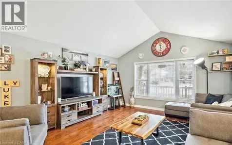996 Beach Boulevard Hamilton ON L8H 6Z4