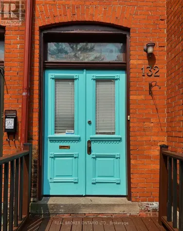 132 Grant Avenue Hamilton (stinson) ON L8N 2X7