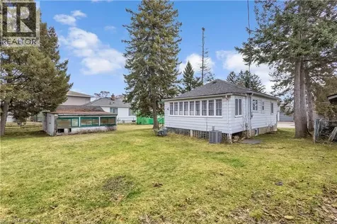 35 Eighth Avenue Brantford ON N3S 1C1
