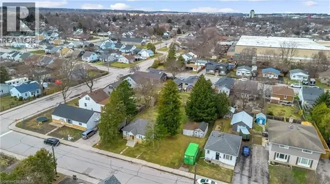 35 Eighth Avenue Brantford ON N3S 1C1