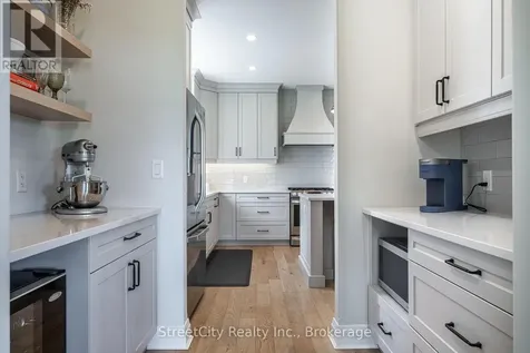 206 Orr Street Stratford ON N5A 0J7