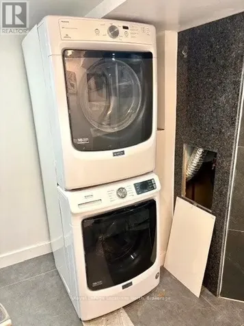 40 Rue Vanier Tiny ON L9M 0J2