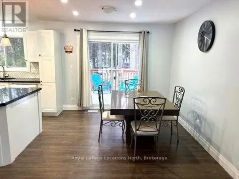 40 Rue Vanier Tiny ON L9M 0J2