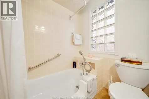 83 Shepherd Street East Windsor ON N8X 2K1