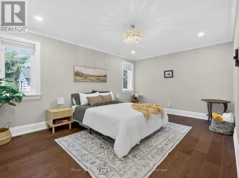 47 Park Avenue East Burlington (lasalle) ON L7T 1Y2