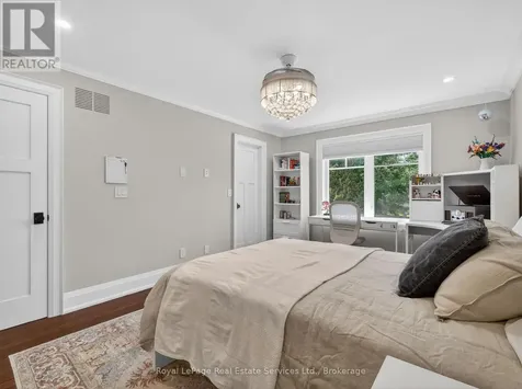 47 Park Avenue East Burlington (lasalle) ON L7T 1Y2