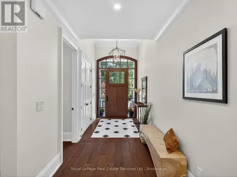 47 Park Avenue East Burlington (lasalle) ON L7T 1Y2