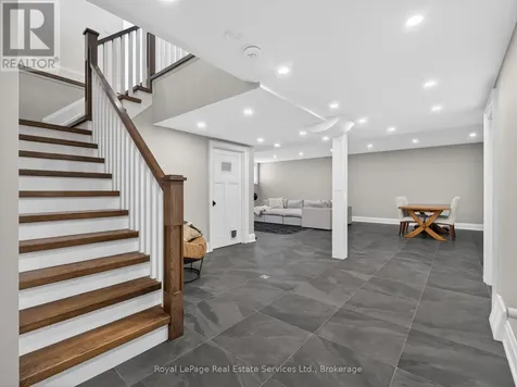 47 Park Avenue East Burlington (lasalle) ON L7T 1Y2