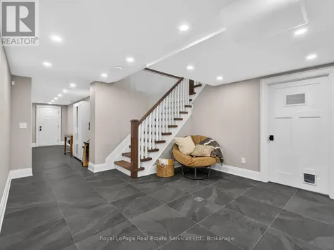 47 Park Avenue East Burlington (lasalle) ON L7T 1Y2
