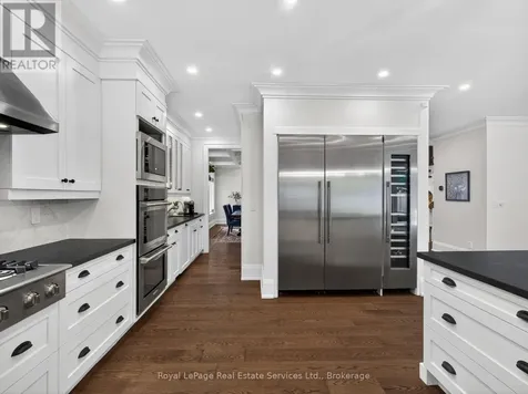 47 Park Avenue East Burlington (lasalle) ON L7T 1Y2