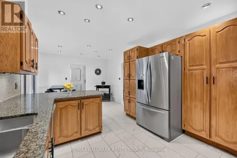1064 Moffatt Drive Ottawa ON K4C 1B7