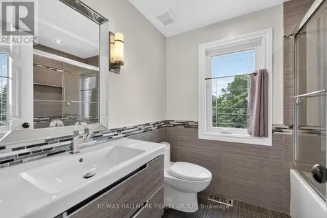 1064 Moffatt Drive Ottawa ON K4C 1B7