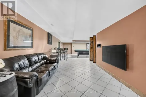 1064 Moffatt Drive Ottawa ON K4C 1B7