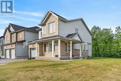 655 Persimmon Way Ottawa ON K1W 0T2