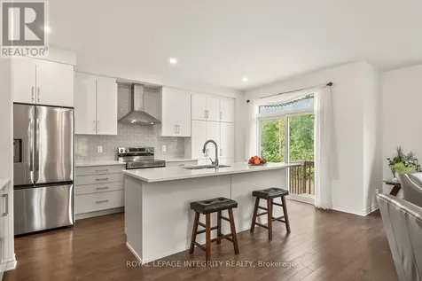 655 Persimmon Way Ottawa ON K1W 0T2