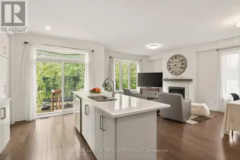 655 Persimmon Way Ottawa ON K1W 0T2