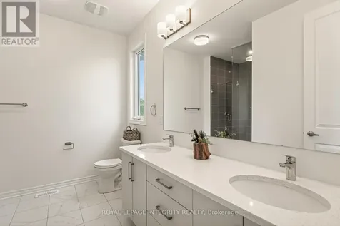 655 Persimmon Way Ottawa ON K1W 0T2