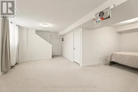 655 Persimmon Way Ottawa ON K1W 0T2