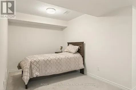 655 Persimmon Way Ottawa ON K1W 0T2