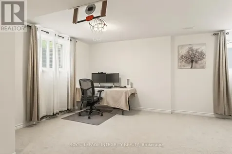 655 Persimmon Way Ottawa ON K1W 0T2