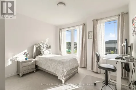 655 Persimmon Way Ottawa ON K1W 0T2