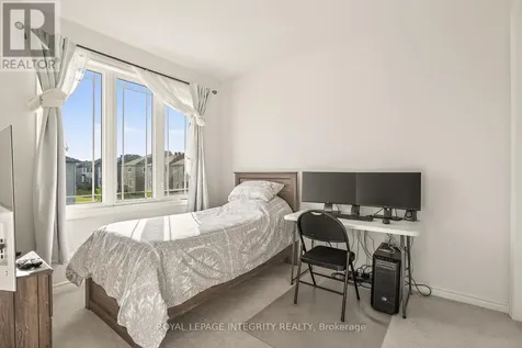 655 Persimmon Way Ottawa ON K1W 0T2